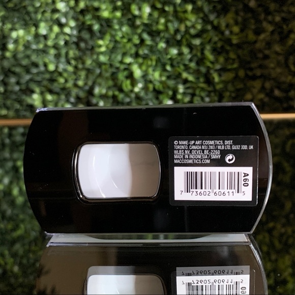 M·A·C Cosmetics Charmer Lash 81 | NEW | Lashes MAC 81 Lash | Natural - Picture 9 of 10